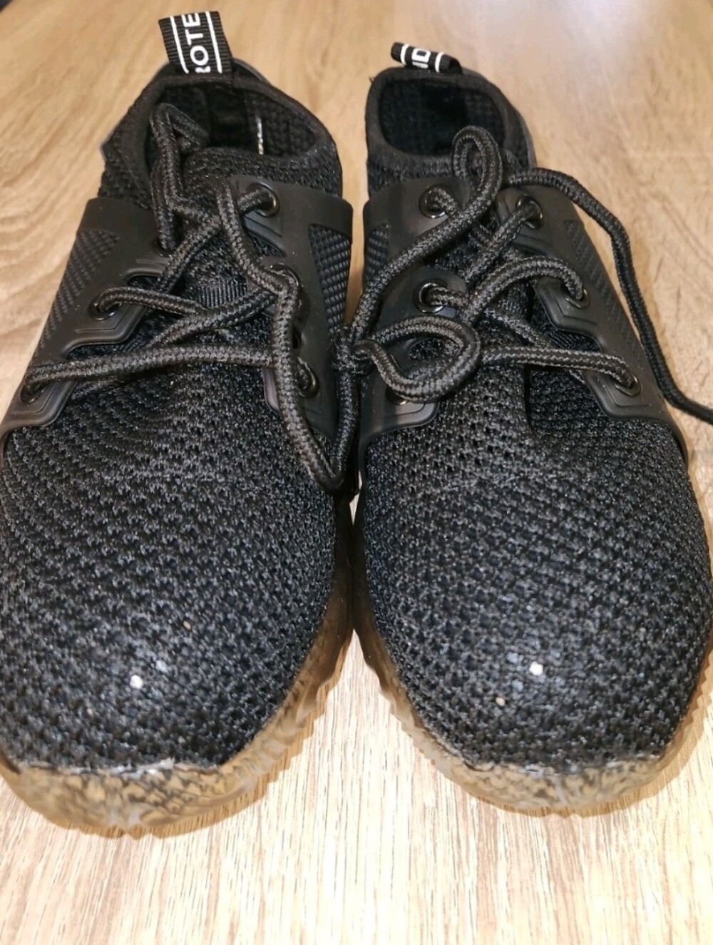 Ryderwear Black Sneakers